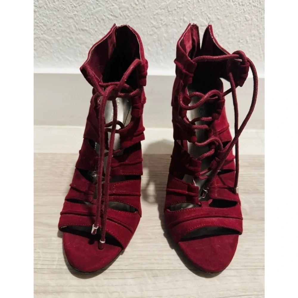 Red Heels - Picture 3 of 5